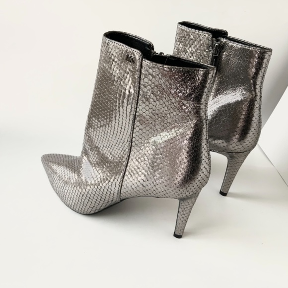 Michael Kors Dorothy Flex Leather Pointed Toe Ankle Metallic Silver Snake Heel 8 - Picture 15 of 16